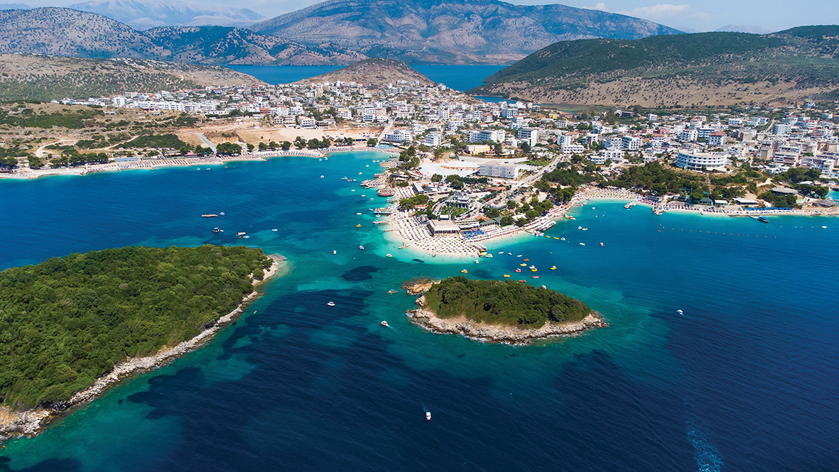 Sezoni turistik, fluturojne cmimet e hoteleve, rritje mes 5-90 per qind